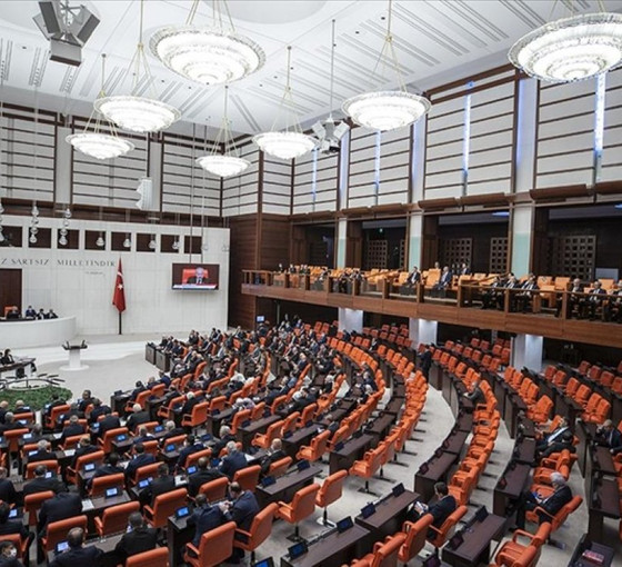DEM Parti'den kanun teklifi: Emeklilere yılda 3 defa 11 bin TL ikramiye verilsin