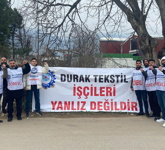 İşten atılan Durak Tekstil işçileri eyleme başladı
