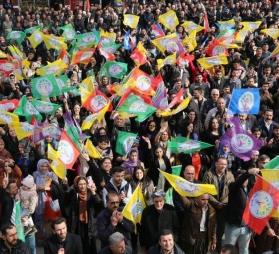 DEM Parti Bursa ve ilçelerinde eşbaşkan adaylarını açıkladı