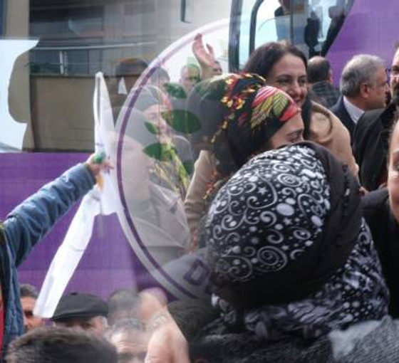 Tülay Hatimoğulları Digor'da konuştu: Kürdü yok sayanları biz de 31 Mart'ta yok sayacağız