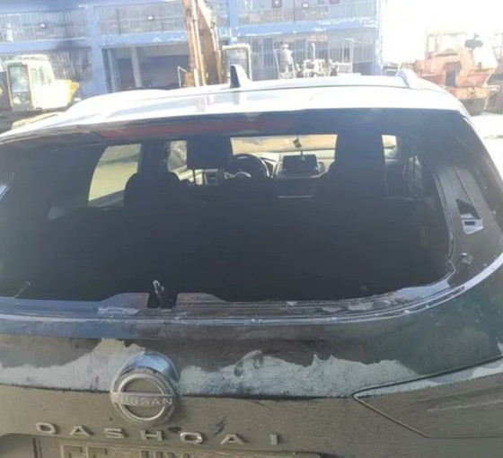 Samsun Tekkeköy Belediye Başkanı Togar'ın dün aracının camı kırıldı, bugün de pankartı kurşunlandı