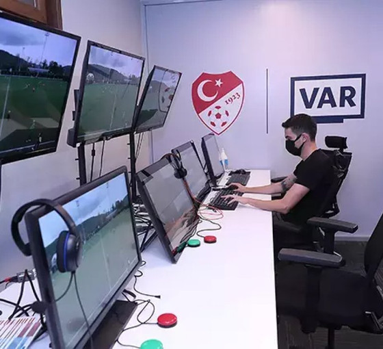 VAR'dan sorumlu MHK Başkanvekili Tolga Özkalfa istifa etti