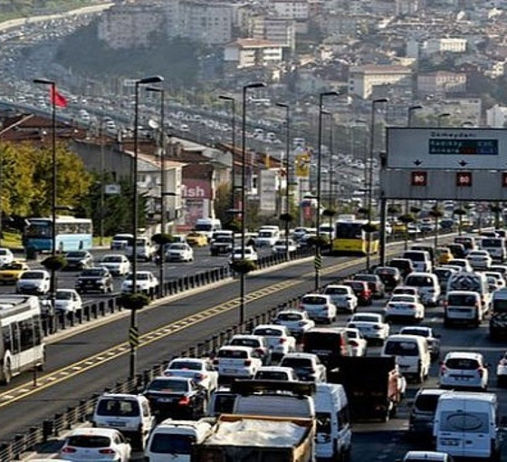 Buğra Gökçe'den Kurum'un İstanbul trafiği iddiasına yanıt: Önce doğru bilgi