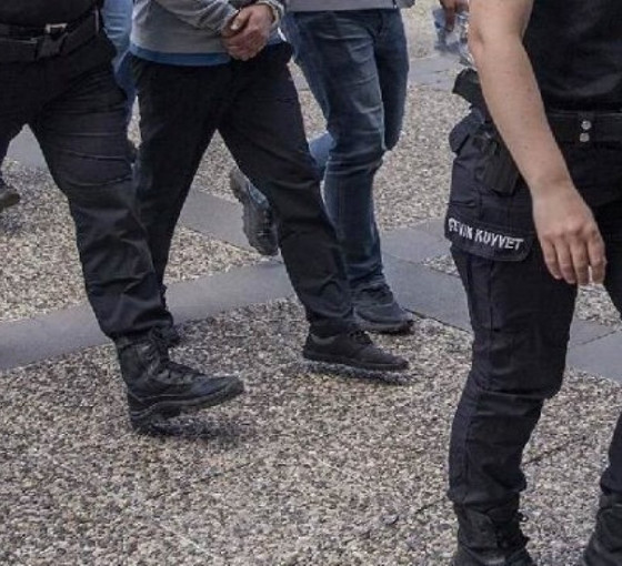 Gözaltına alınan 15 kişiden 2’si tutuklandı: İHD MYK üyesi Acettin'e ev hapsi