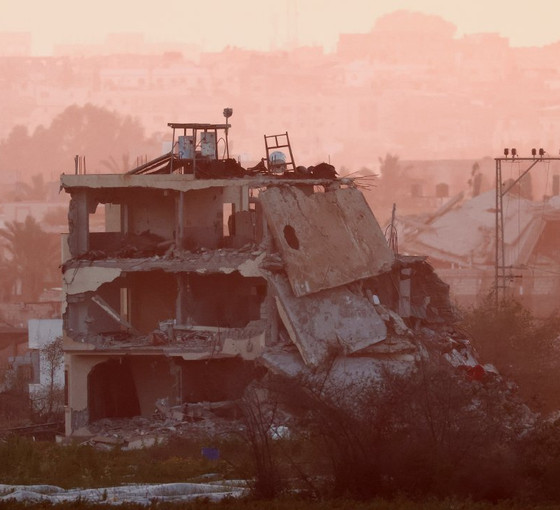 İsrail'in Gazze'ye düzenlediği saldırılarda en az 80 Filistinli öldürüldü