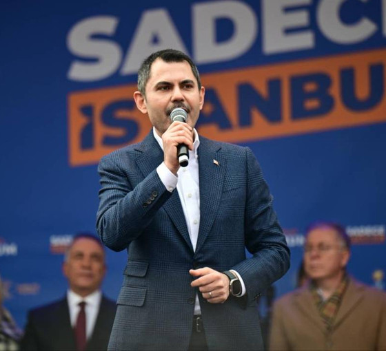 Parasını CHP ödedi, reklamı AKP yaptı: Murat Kurum'un tanıtımı yapıldı