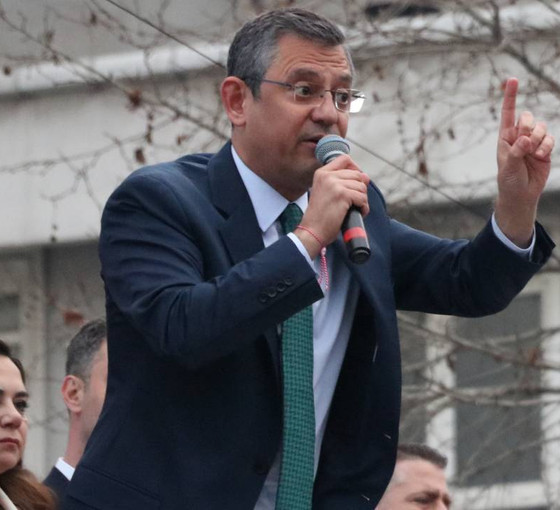 Özgür Özel: Erdoğan emeklinin cebinden 5,5 çeyrek altını aldı