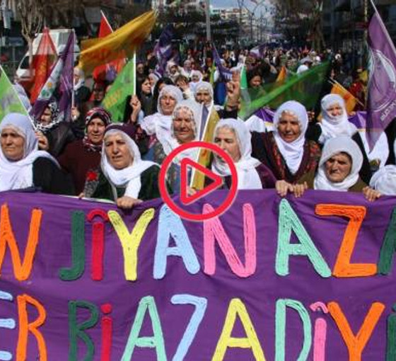 Diyarbakır'da coşkulu 8 Mart kutlaması: 'Biz kadınlar İstanbul'da da Amed'de de yaşamı savunacağız'