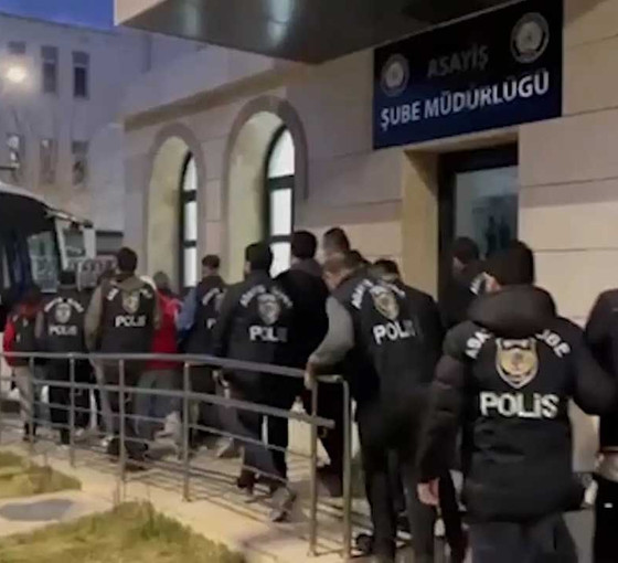 Eskort siteleri üzerinden dolandırıcılık: 10 kişi tutuklandı