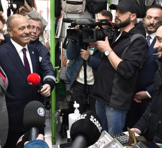 Akşener esnafa yalvardı: Ocağına düştük, oy istiyoruz