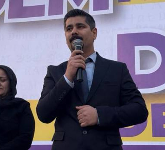 DEM Parti Antep Şahinbey adayı Koca: '20 yıllık yorgun yönetimin sorunları çözmek adına yapabileceği bir şey kalmadı'