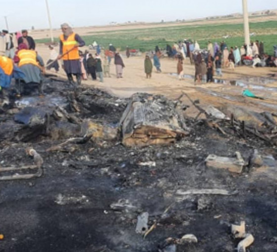 Afganistan'da otobüs, petrol tankeri ve motosiklet çarpıştı: 21 ölü, 11'i ağır 38 yaralı