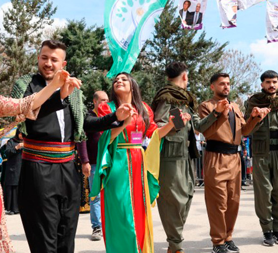 Doğudan batıya, 15 farklı yerde Newroz coşkusu