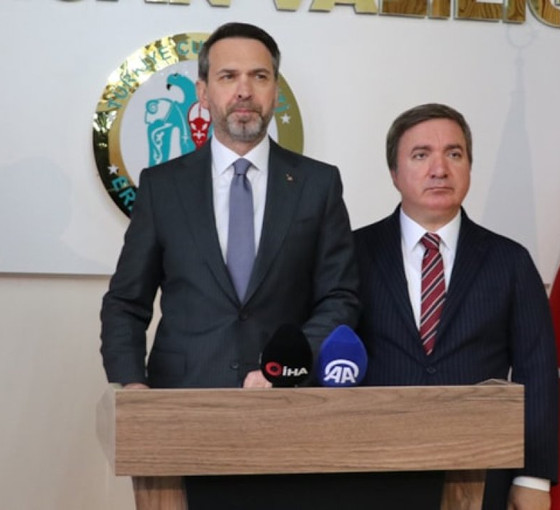 Bakan Bayraktar'dan İliç açıklaması: Hedefimiz bayrama kalmadan 9 işçiyi bulmak