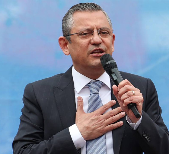 Özgür Özel, Samsun'da konuştu: Fark kapandı, bir adım mesafe kaldı