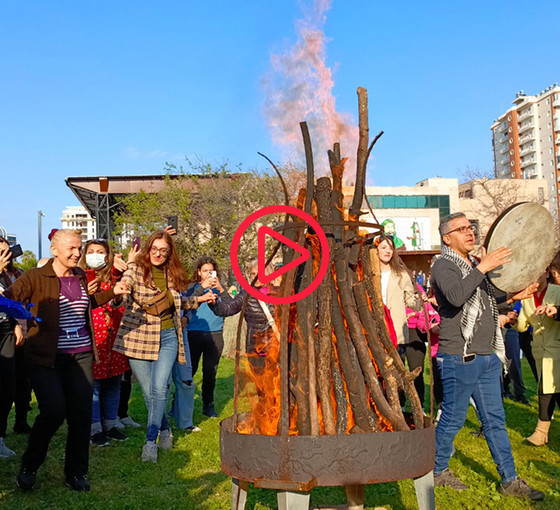 Mersin Cemevinde Newroz coşkusu | AKD Genel Başkanı, “Cemevlerine mescit yapılsın” teklifine tepki gösterdi