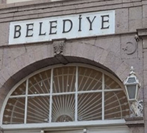 AKP ve kayyım yönetimindeki belediyeler borç batağında