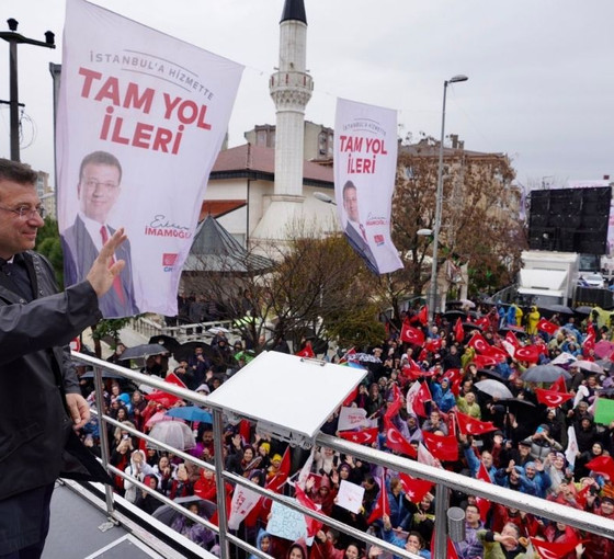 İmamoğlu Tuzla'da AKP'nin çalışmalarına katılan bakanları eleştirdi: Dükkan dükkan geziyorlar