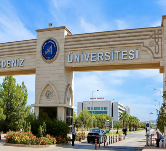 Akdeniz Üniversitesi'nde mobbing iddiaları: 100'den fazla hemşire istifa etti