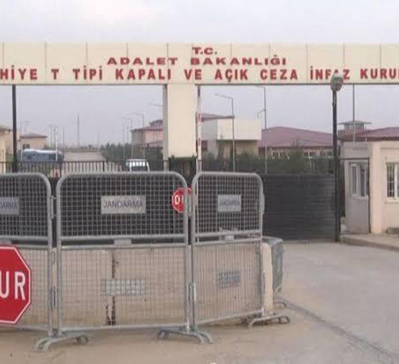 İslahiye Cezaevi'nde iki siyasi tutukluya işkence: Gardiyanlardan Esat Oktay Yıldıran'lı ve Mehmet Ağar'lı tehdit etti