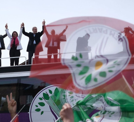 DEM Parti yedi ilin belediyesini kayyımlardan geri aldı