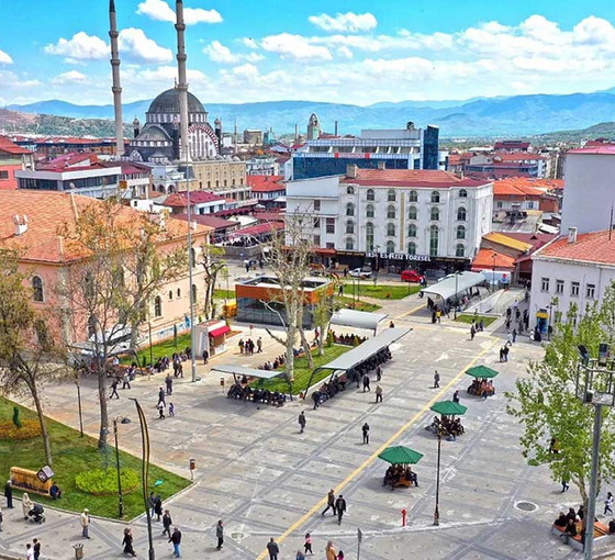 AKP Elazığ'da altı ilçe kaybetti, merkezde oyu düştü
