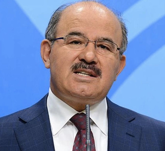 Eski AKP'li bakan Çelik'ten 'Van' açıklaması: Siyasetin yargı eliyle dizayn edilmesi tarihe gömülmelidir