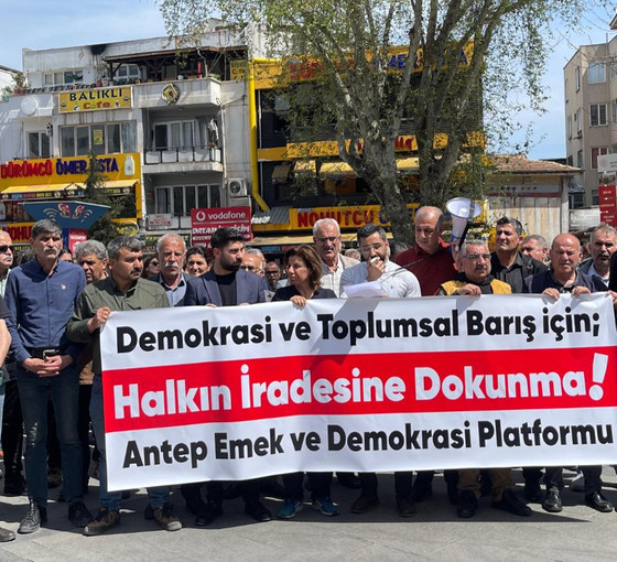Adana, Antep ve Elazığ'da Abdullah Zeydan'a destek eylemleri: 'Van halkının iradesine saygı duyun'
