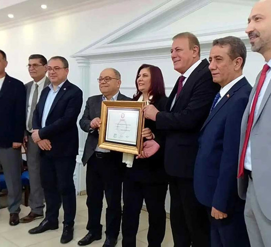 Aydın Büyükşehir Belediye Başkanı Özlem Çerçioğlu’na mazbatası, adliyenin yemekhanesinde verildi