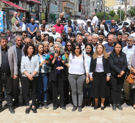 Hilvan ve Hafeti'de seçim yenileme kararı Urfa'da protesto edildi