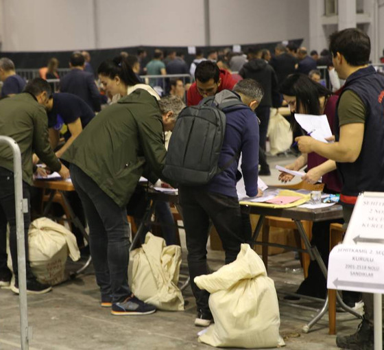 CHP'nin kazandığı MHP'nin itiraz ettiği Kütahya'da geçersiz oylar yeniden sayıldı: Sonuç değişmedi