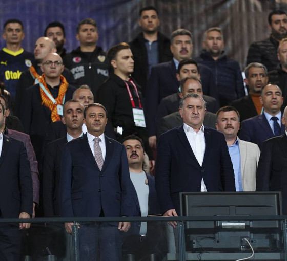 Fenerbahçe'nin sahayı terk etmesinin ardından CHP Spor Kurulu'ndan TFF'ye istifa çağrısı