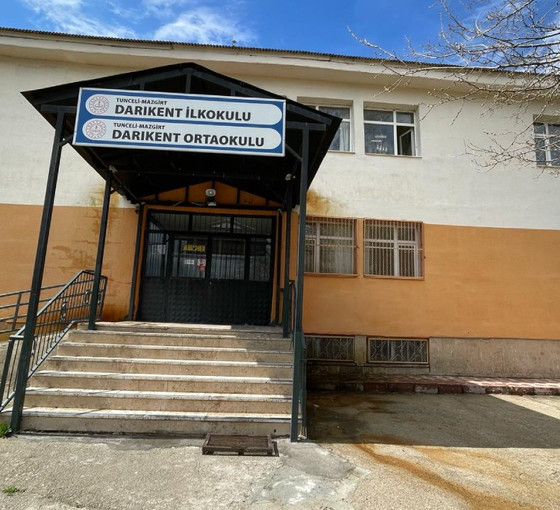Dersim'de yıkım kararı verilen okulda 30 öğrenci 40 kilometre uzakta olan köye gönderildi