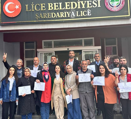 DEM Parti rekor oyla kazanmıştı: Lice’de eşbaşkanlar mazbatalarını aldı