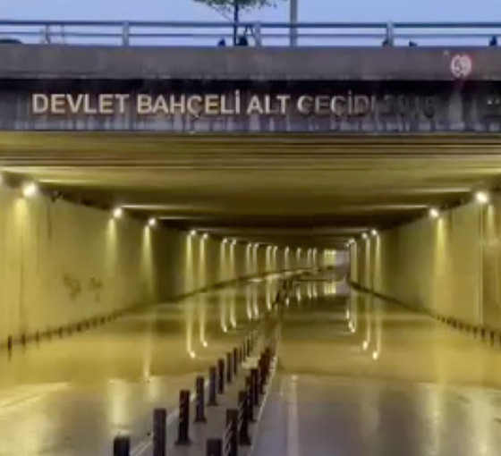 Osmaniye’de sağanak: Ev ve işyerlerini su bastı, alt geçit ulaşıma kapandı