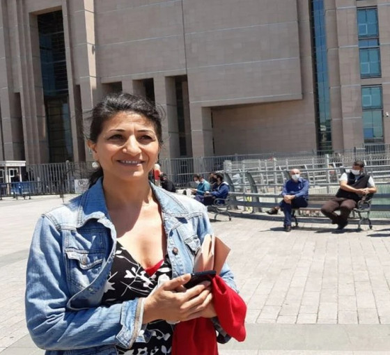Alevi kadınlardan Kobanê Davası'nda yargılanan Gülfer Akkaya için adalet çağrısı: 'Hukuka uyun... Beraat kararına hükmedin'
