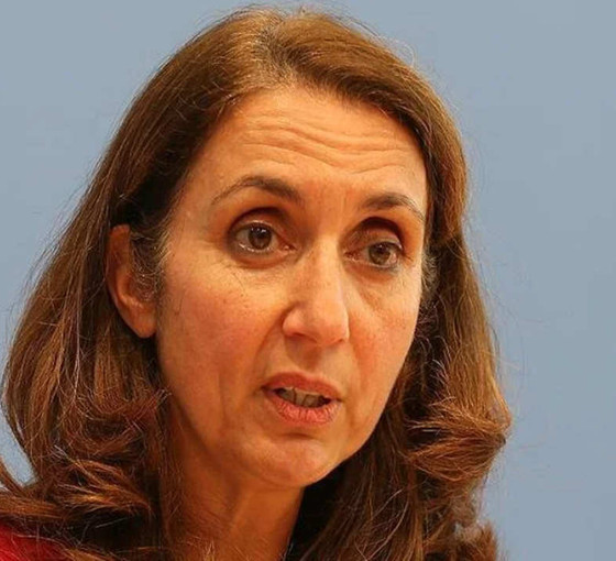 Almanya'da İsrail'in elçilik saldırısını hatırlatan Aydan Özoğuz hedef oldu