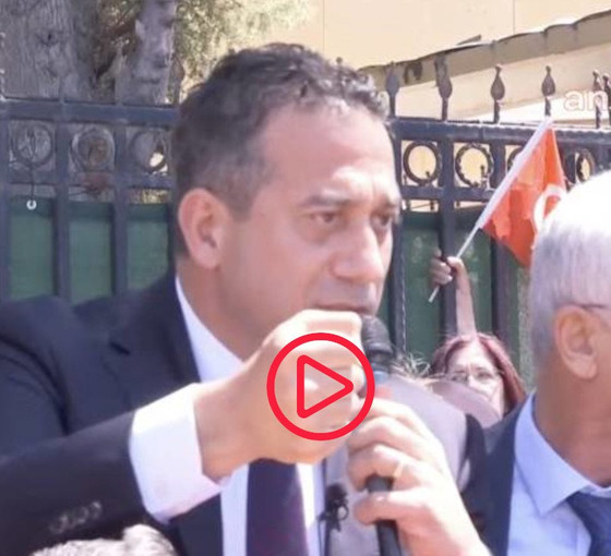 CHP'den adliye önünde açıklama: 'Kepez Belediye Başkanımız hukuksuz, dehşet verici bir kararla tutuklandı'