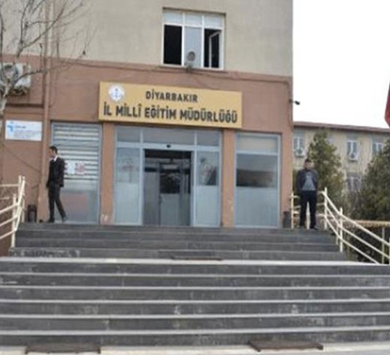 İhalede eksik evrak soruşturması: Milli eğitim müdür yardımcısı ve iki okul müdürüne gözaltı