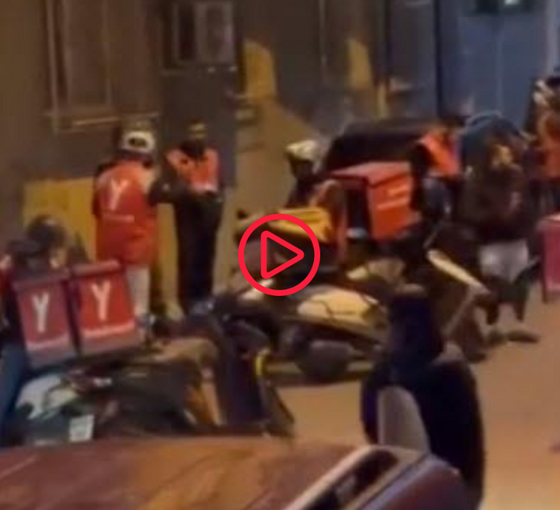 Ayrıldığı kız arkadaşının evine kapıda ödemeli çok sayıda yemek siparişi verdi