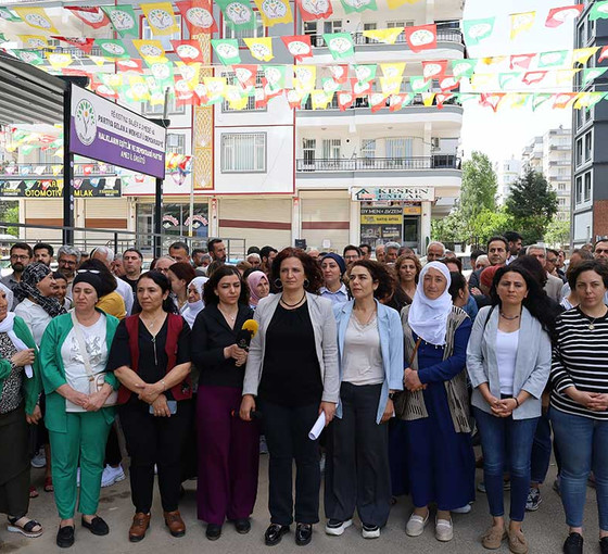 Diyarbakır'da Makbule Özer'in tutuklanması protesto edildi