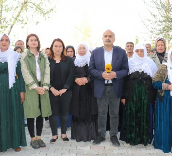 DEM Parti, yeniden tutuklanan Makbule Özer'in ailesini ziyaret etti: ATK siyasi saiklerle hareket ediyor
