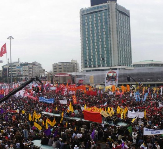 64 yazar ve sanatçıdan çağrı: 'Taksim 1 Mayıs alanıdır... Yasakçı tutuma derhal son verin'