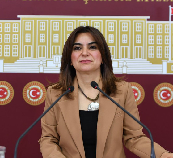 Koçyiğit'den Bakan Tunç'a 'parti kapatma' tepkisi: Mübaşiri MHP olan kapatma davasının hakimliğine soyunmuş durumda