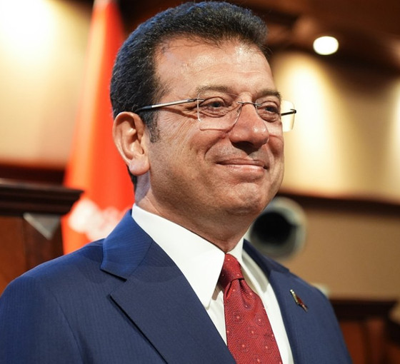 İBB Başkanı Ekrem İmamoğlu'nun 7 yıla kadar hapis talebiyle yargılandığı dava ertelendi