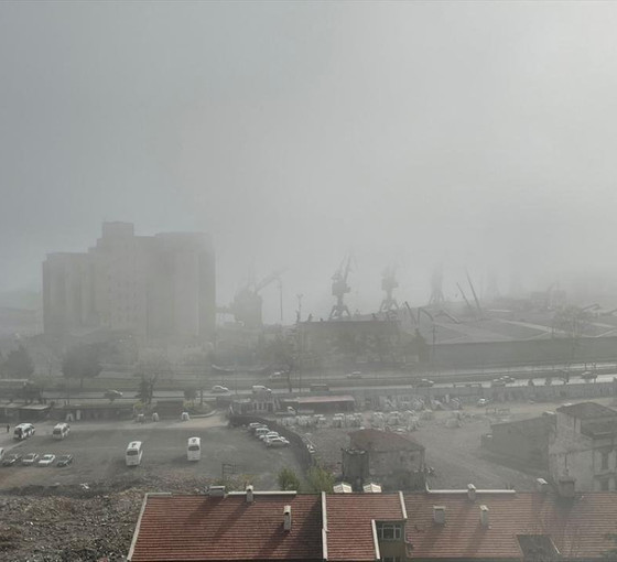 Trabzon'da hava ulaşımına sis engeli