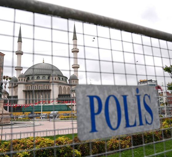 İstanbul'da '1 Mayıs' ablukası: Sosyal medyada 'Her yer Taksim her yer 1 Mayıs' kampanyası