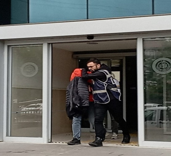 Zonguldak'ta eski kız arkadaşının sevgilisinin aracına bomba süslü düzenek kuran kişi tutuklandı