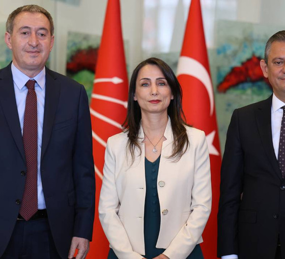 DEM Parti'den CHP'ye ziyaret... Özel: Şu ana kadar kayyım yaşanmamasından ihtiyatlı bir memnuniyet duydum