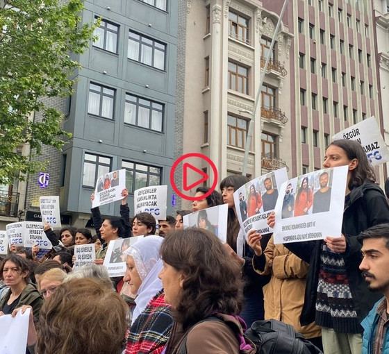 Kadın gazeteciler, meslektaşları Esra Solin Dal için bir araya geldi: ‘Çıplak arama suçtur’